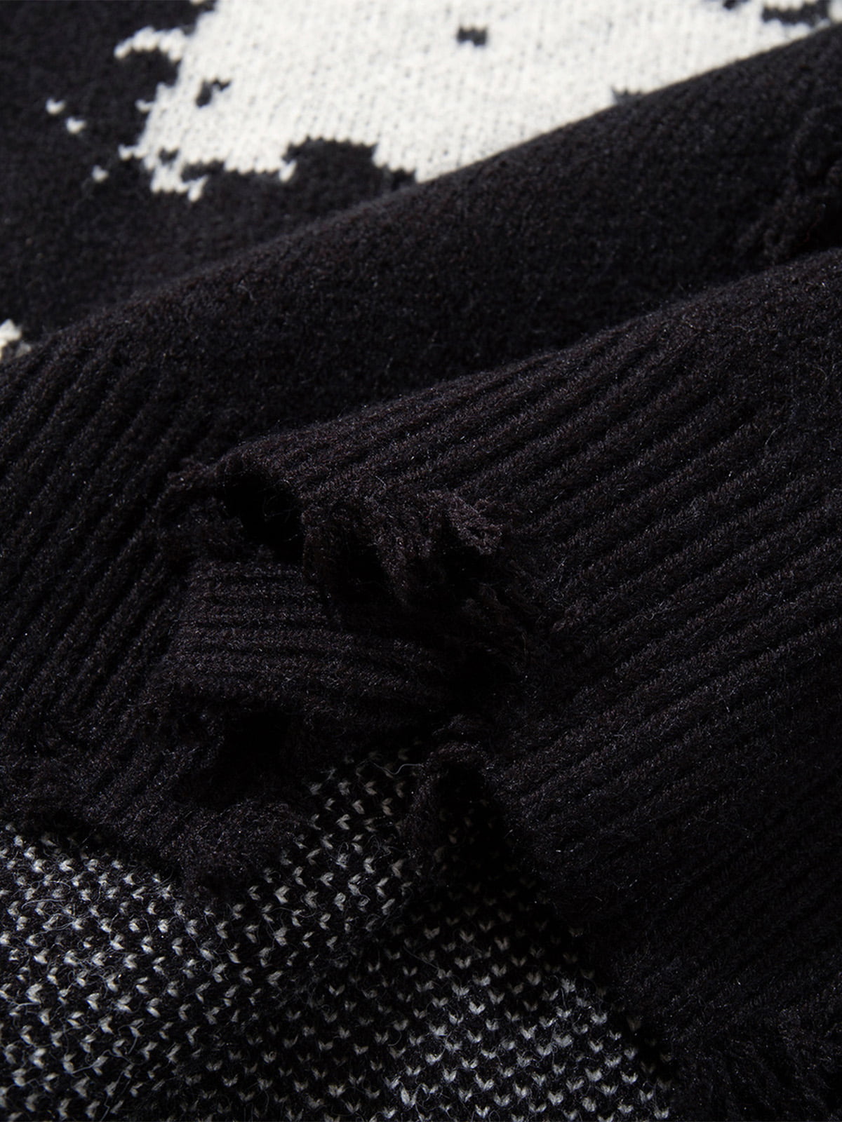 Hip-Hop Dark Skull Frayed-Edge Knit Sweater