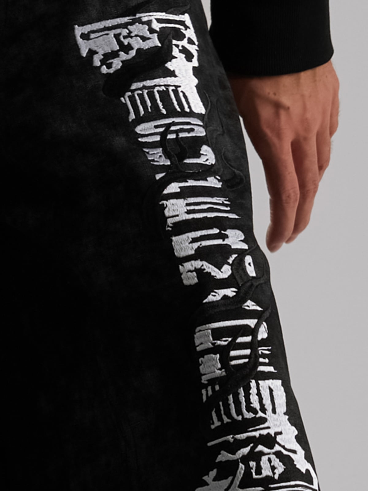 Roman Column Pattern Embroidered Jeans