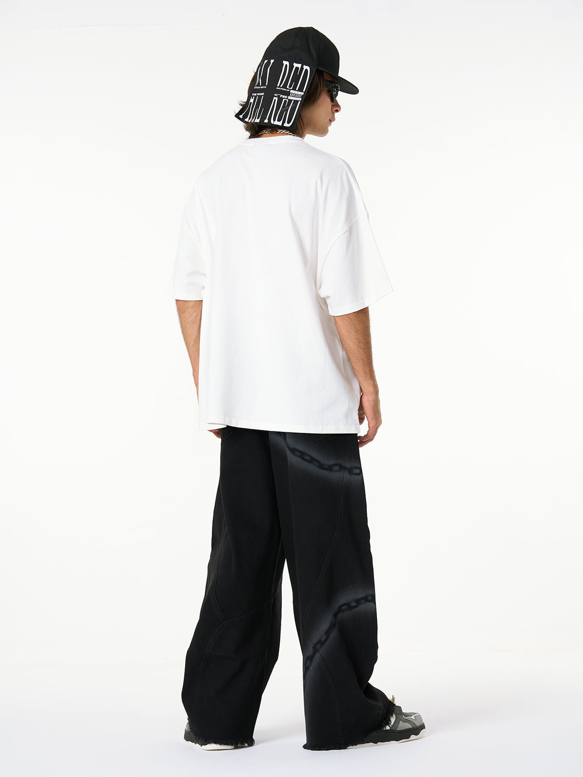 Chain Print Raw Edge Washed Wide-Leg Jeans