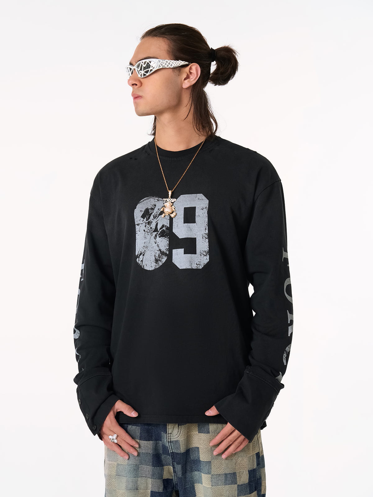 Distressed NO. 09 Long Sleeve T-Shirt