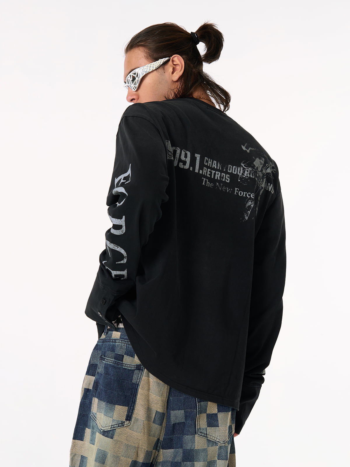 Distressed NO. 09 Long Sleeve T-Shirt