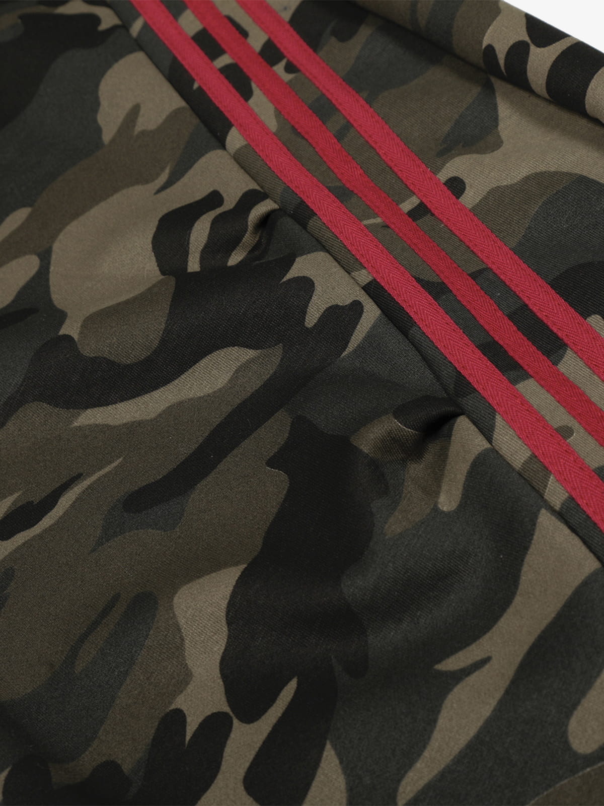 Retro Patchwork Embroidered Camouflage Barrel Pants