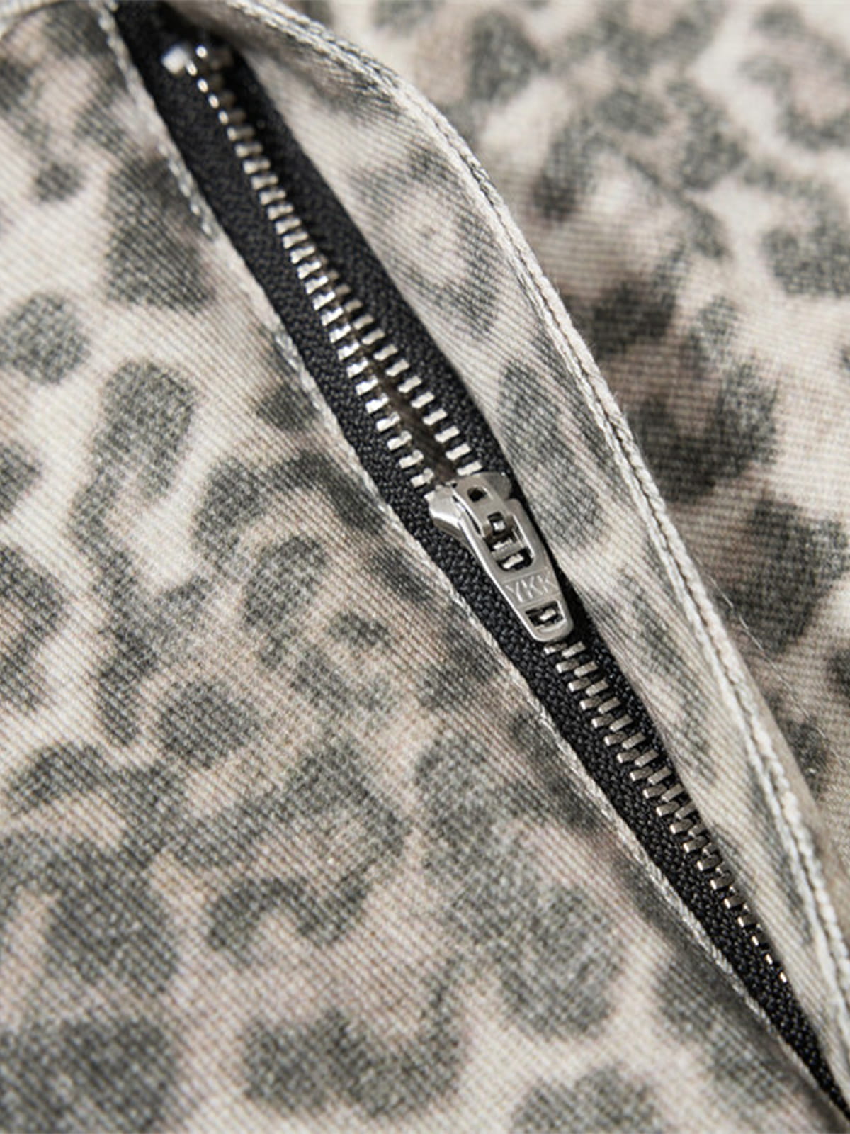 Street Leopard Camouflage Pleated Barrel Jeans