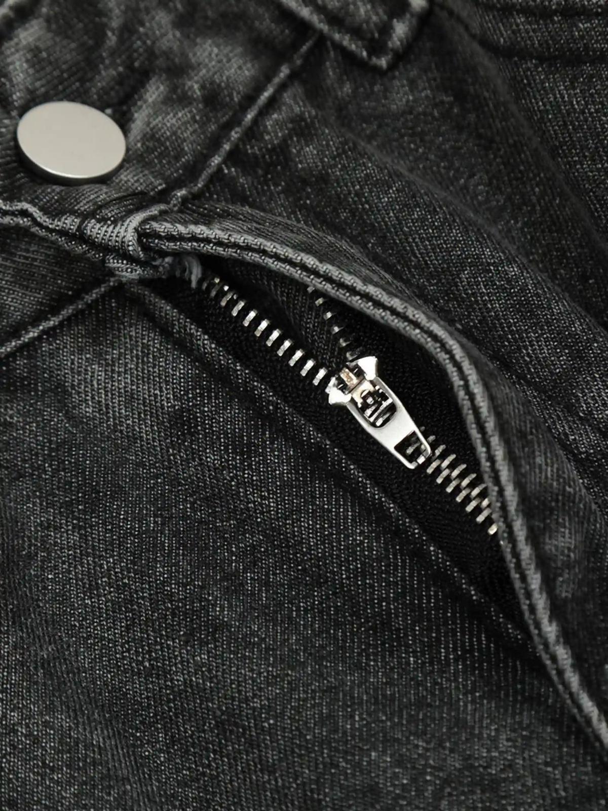 Distressed Star Patch Jeans