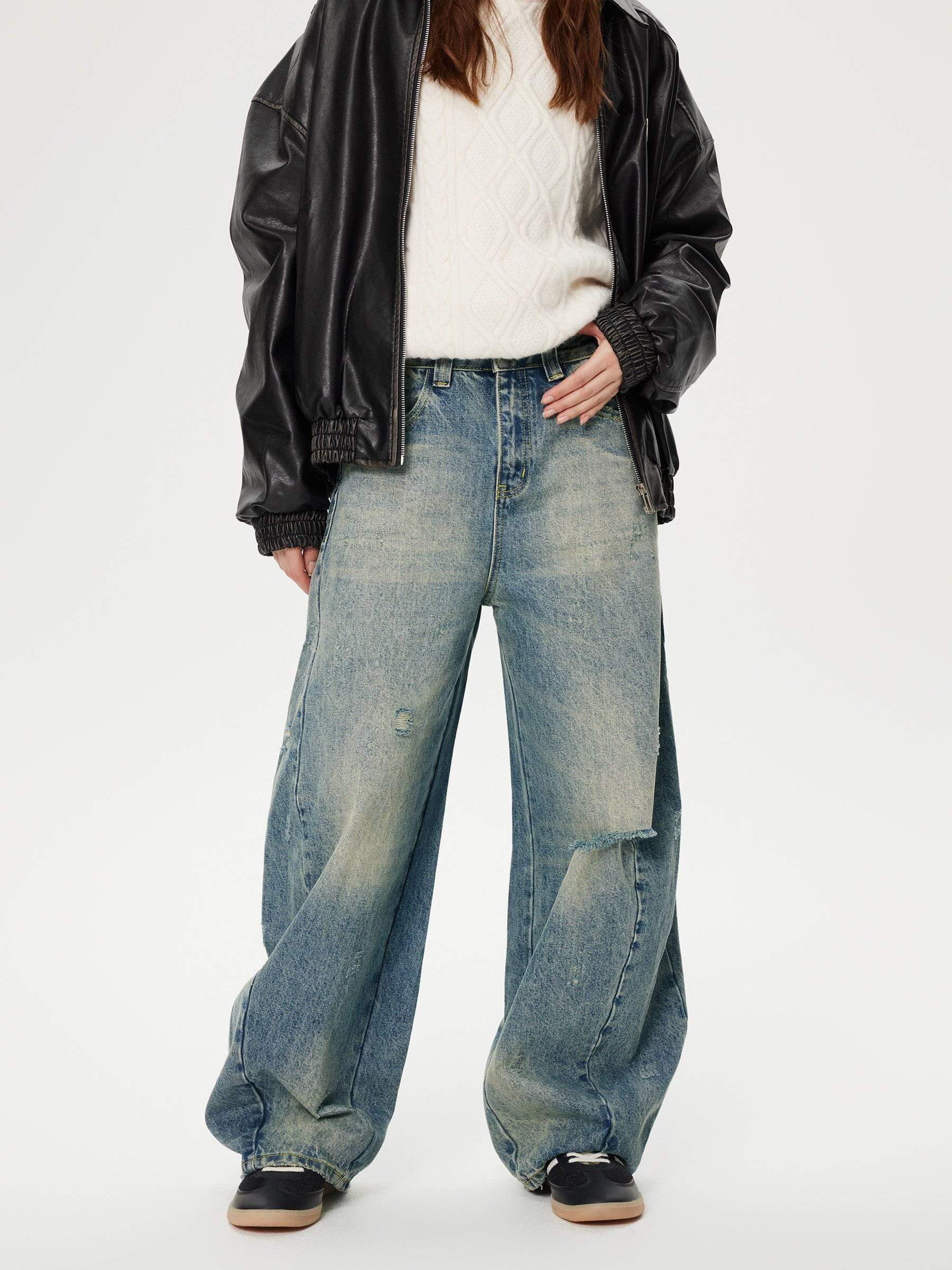 Distressed Washed Barrel Jeans