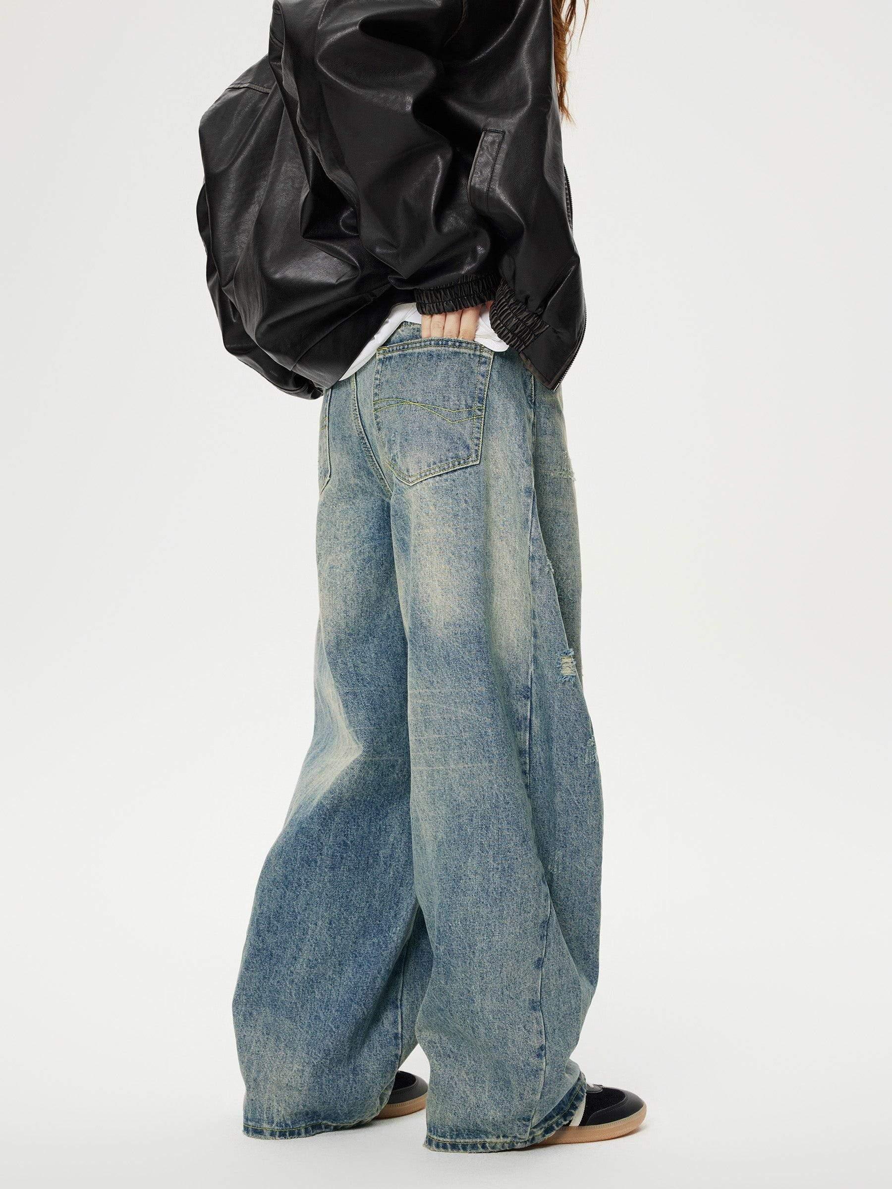Distressed Washed Barrel Jeans