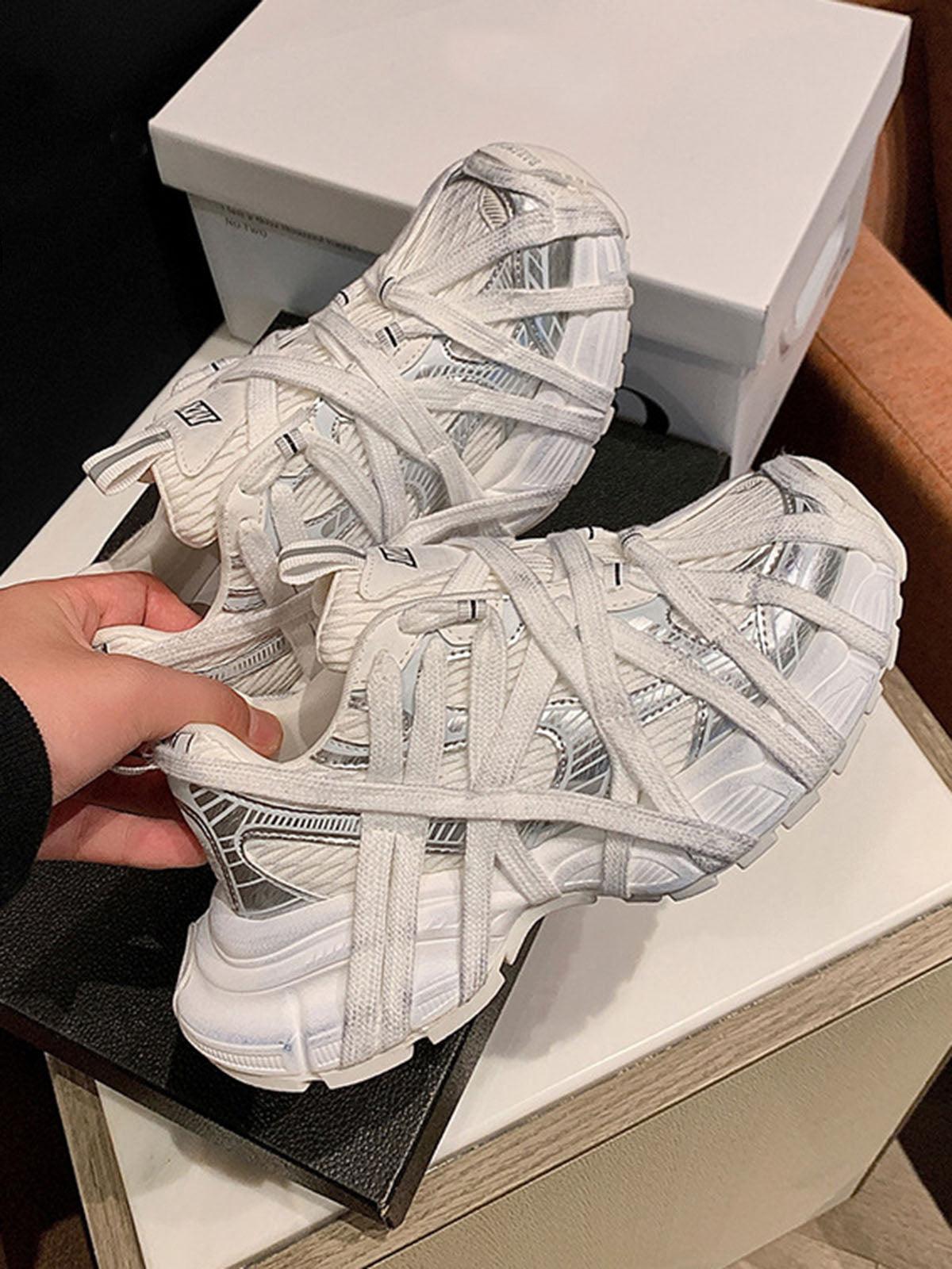 High Street Lace-Up Casual Sneakers
