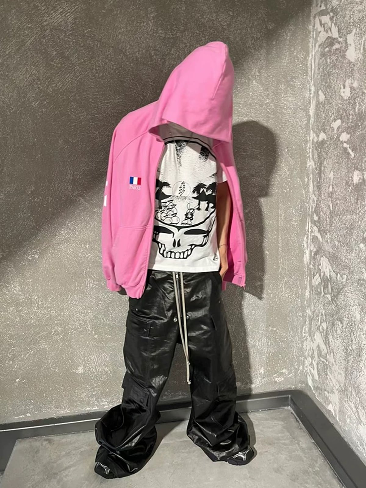 RO-style multi-pocket matte coated pants