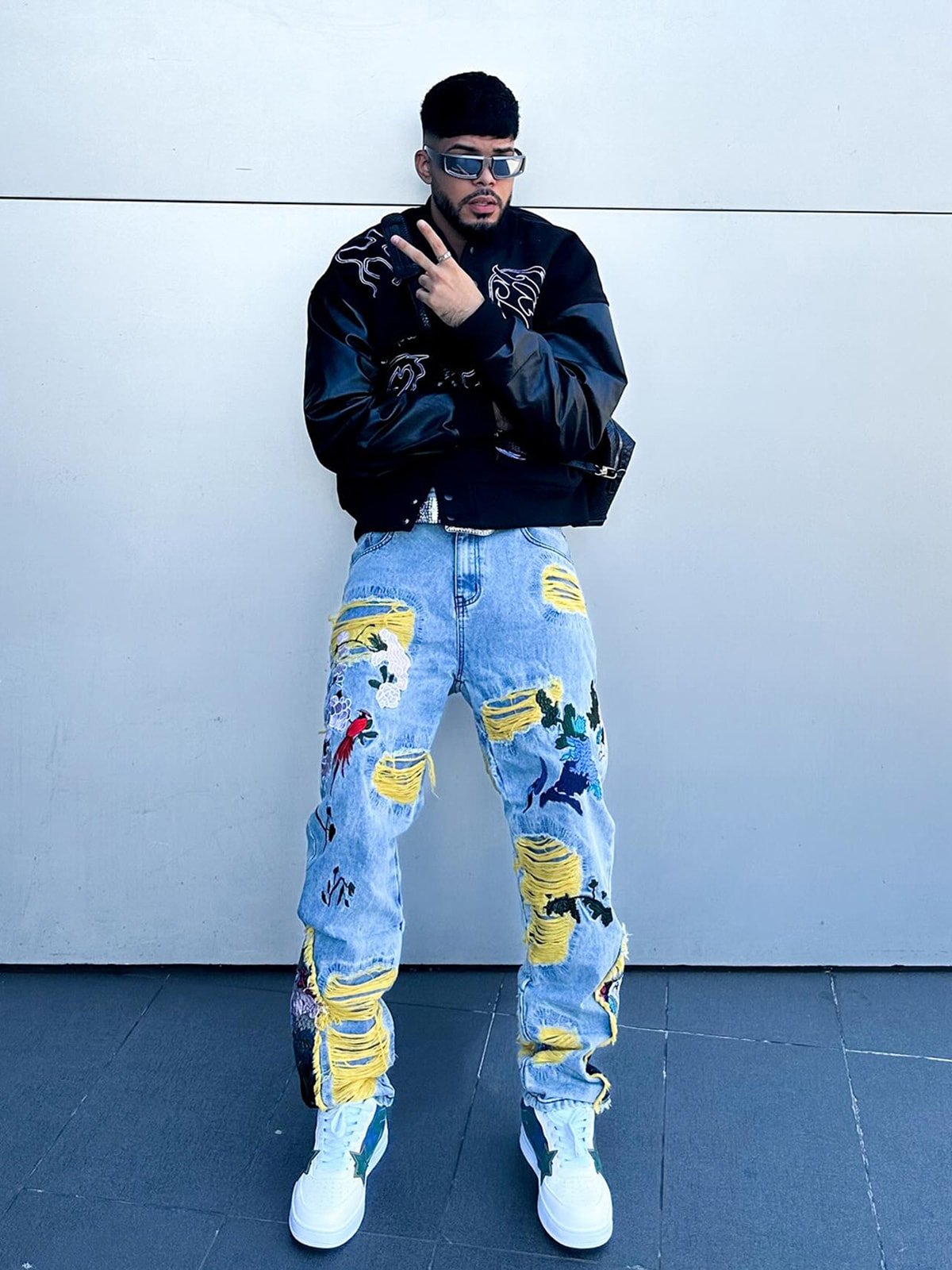 Plum Embroidery Jeans