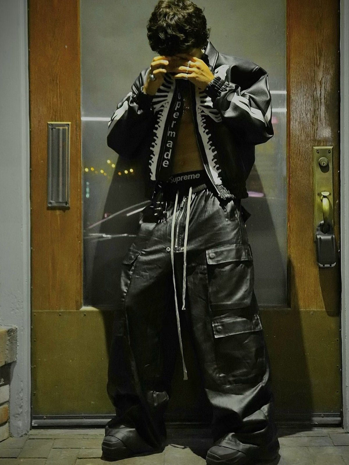 RO-style multi-pocket matte coated pants