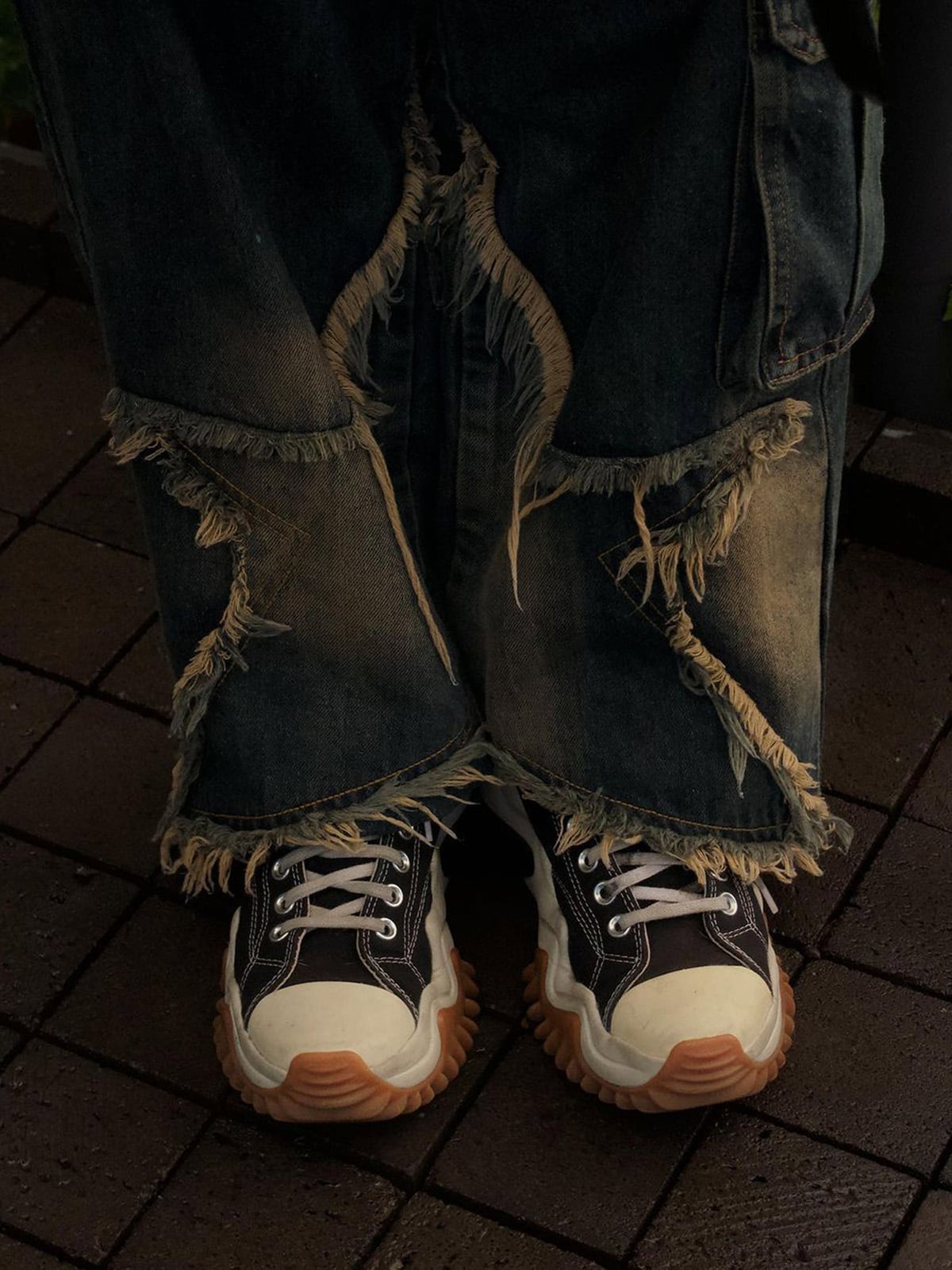 Patch Embroidered Straight-leg Jeans