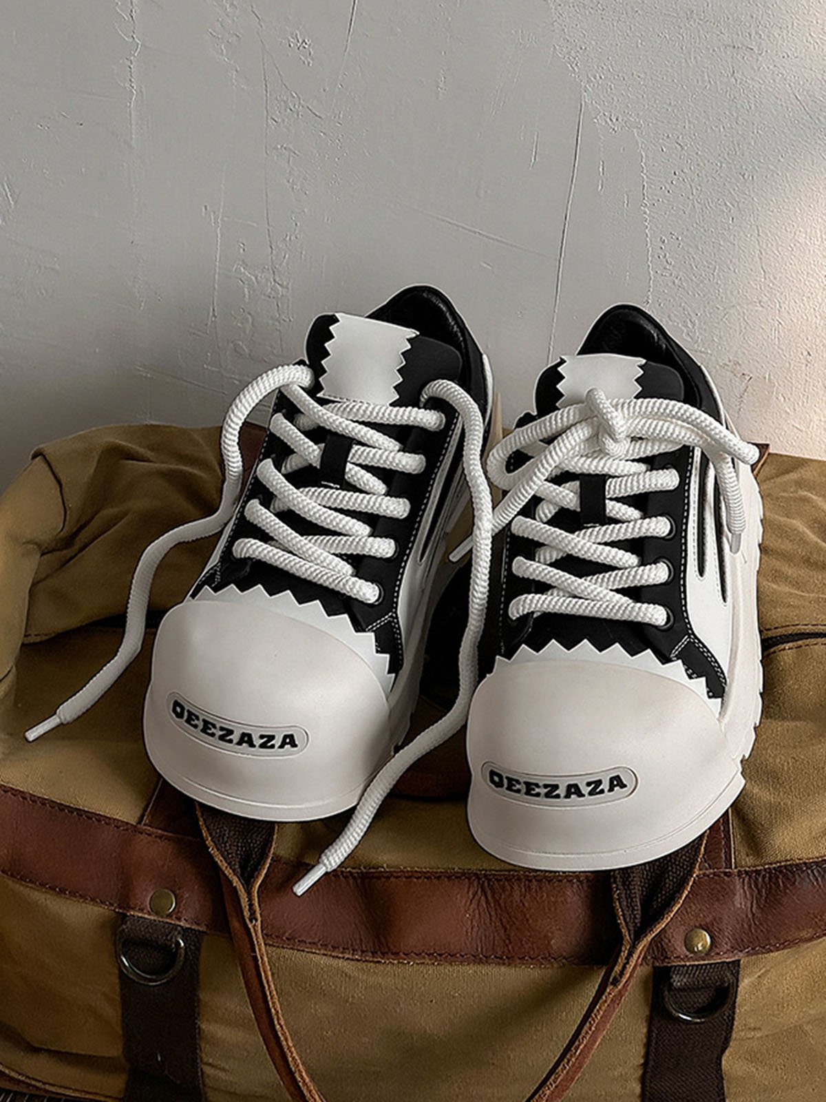 Street Contrast Color Casual Sneakers