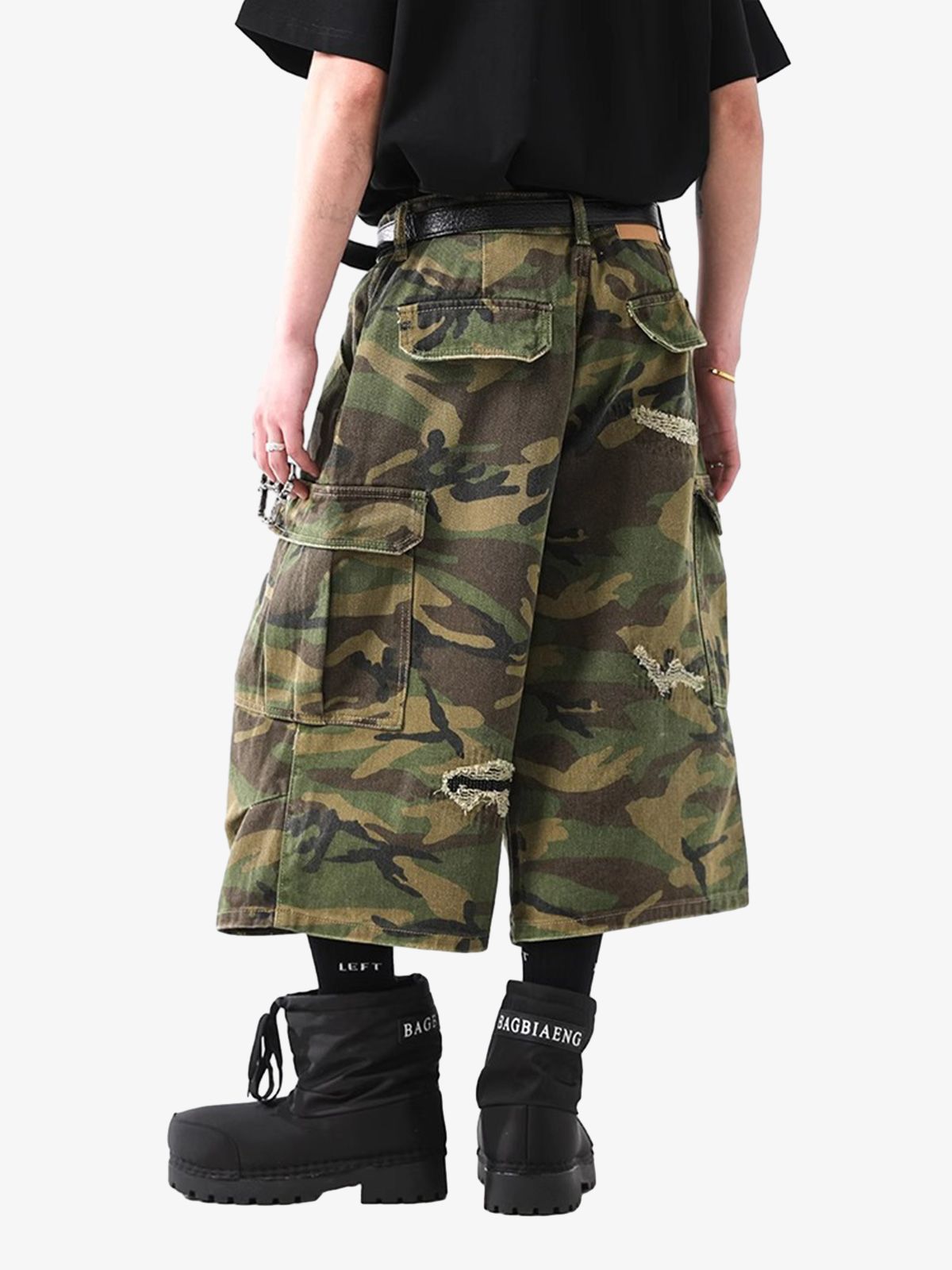 Retro Ripped Camouflage Cropped Jorts
