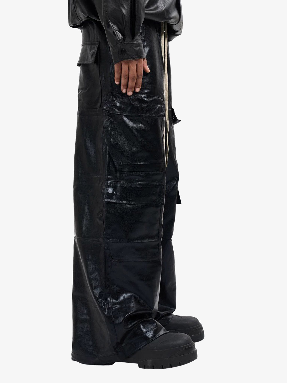 RO-style multi-pocket matte coated pants