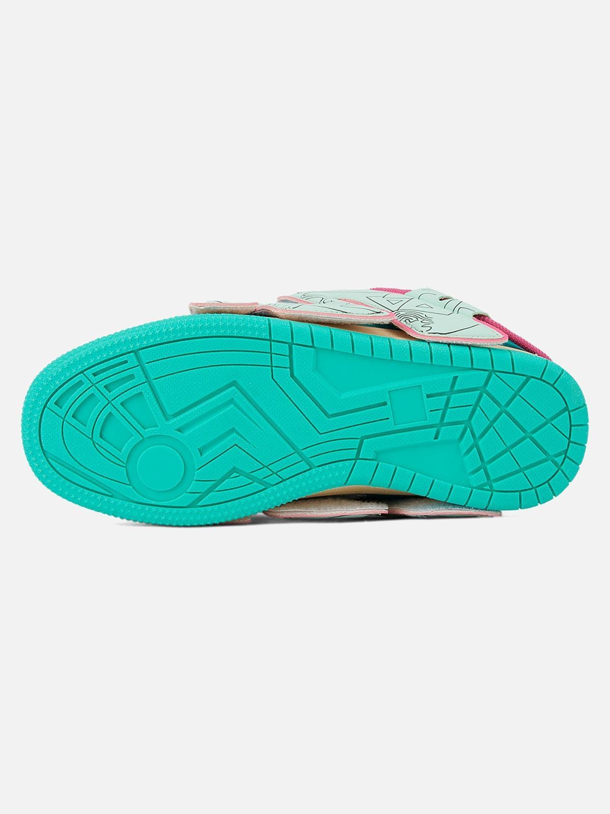 Versatile Lightweight Soft-Soled Board Shoes