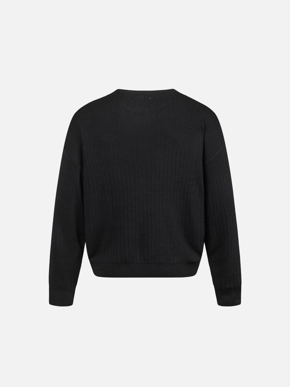 Vintage Letter Small V-Neck Sweater