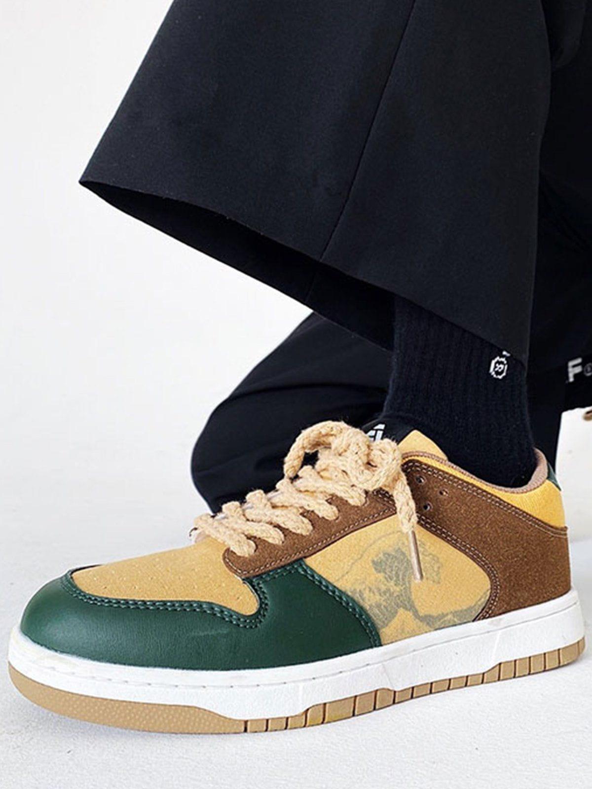 Vintage Wave Print Skate Shoes