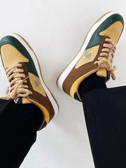 Vintage Wave Print Skate Shoes